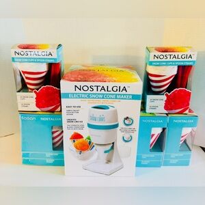 Nostalgia Electric Snow Cone Machine & 5 boxes cups& spoon straws